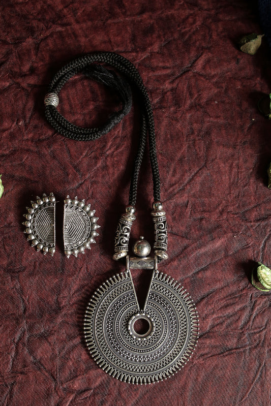Maya pendent set