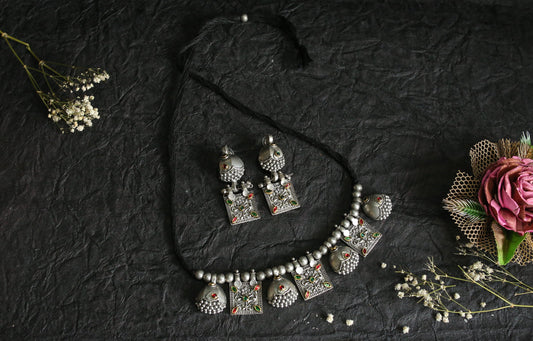 Aliyah choker set