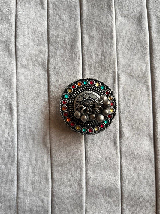 Rabia round stone ring