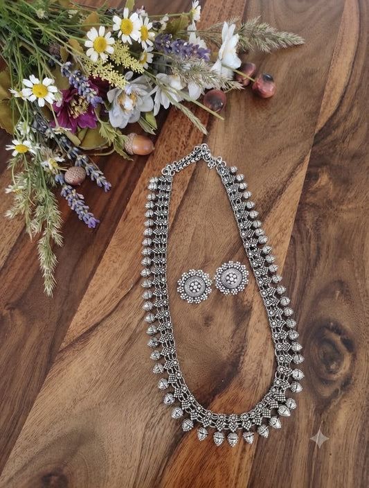 Kolhapuri long necklace