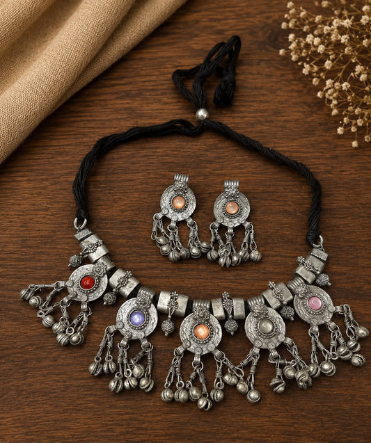 Nargis choker