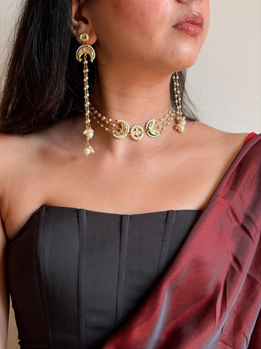 Crescent pearl choker set
