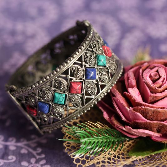 Shama handcuff