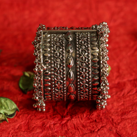 Ryasa ghungroo handcuff