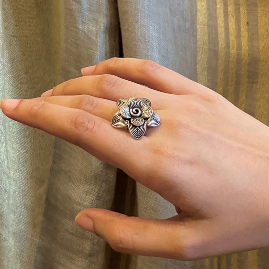 Pankhuri ring