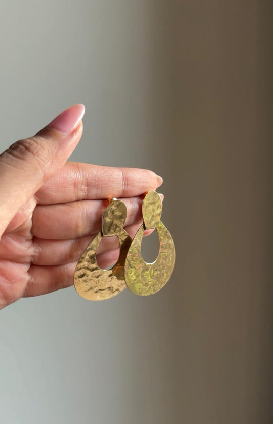 Oval shape brass earrings