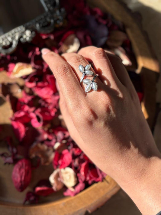 Moti pankhuri ring