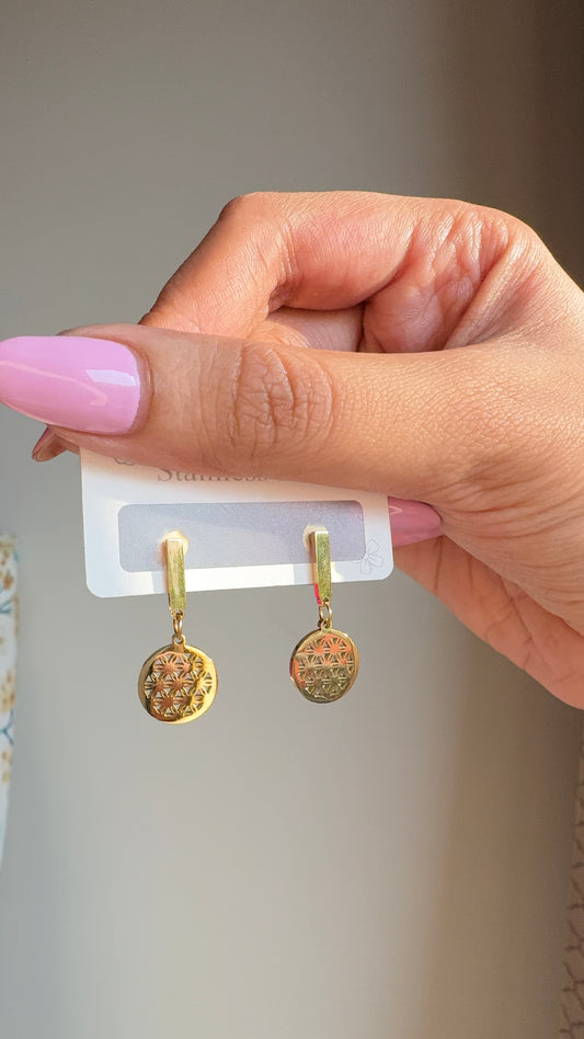 Mesh drop earrings