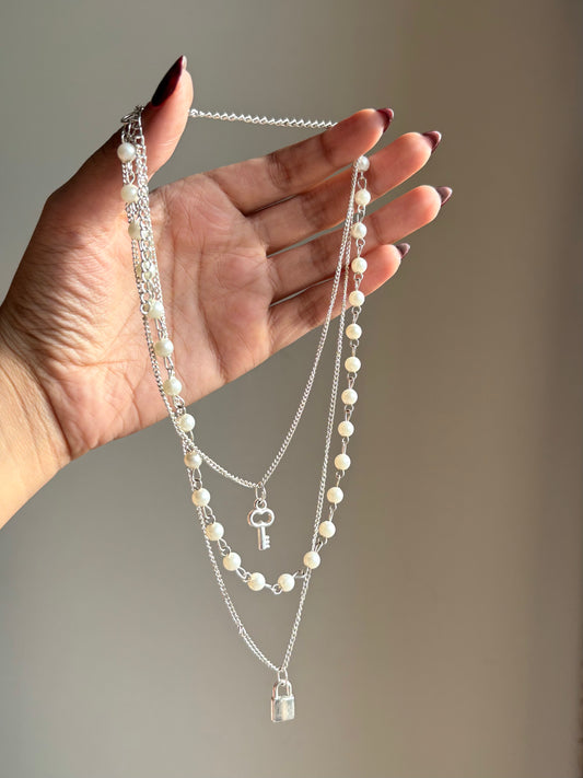 Pearl chain with lock and key