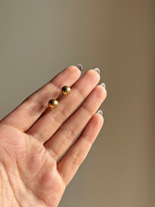 Golden bead stud