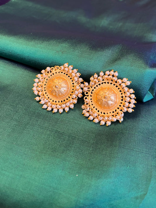 Gold tone Studs