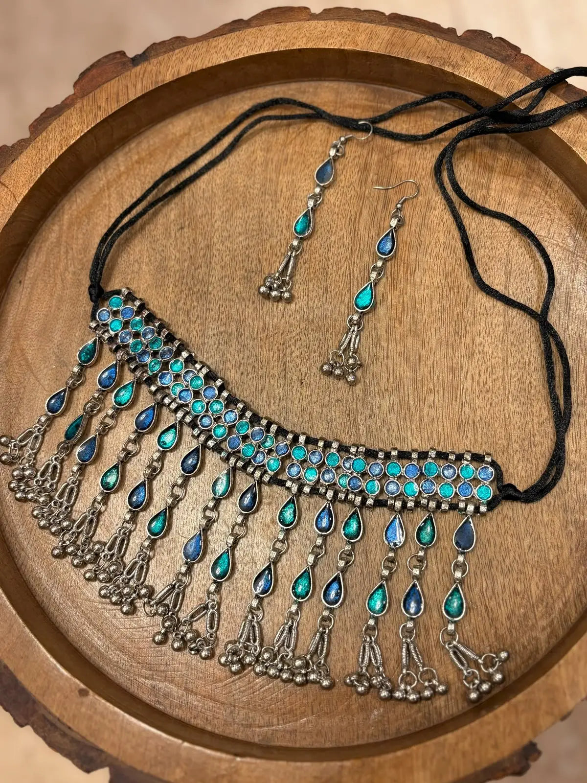Statement Necklaces and Chokers for Navratri
